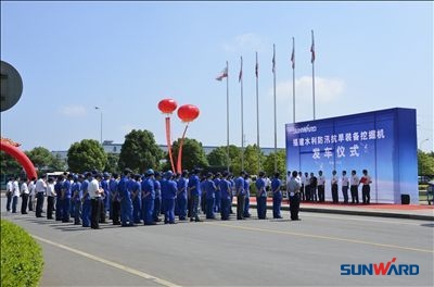 征战国家水利——山河智能价值近千万挖掘机批量发往福建