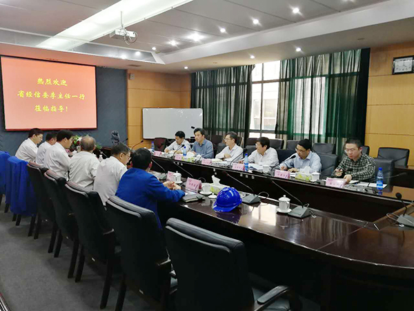 湖南省经信委党组副书记、副主任李志坚到山河智能现场办公