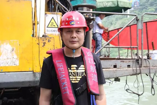 打造长江黄金水道!山河智能航道钻机轻松搞定水下礁石