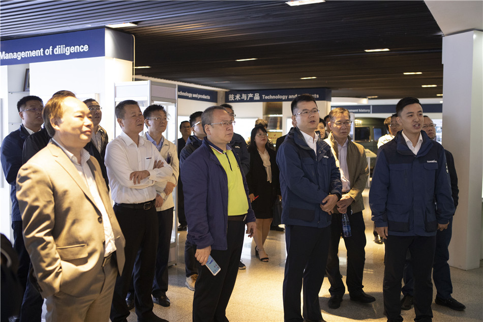 广州市国资委副主任张道泉率队考察山河智能