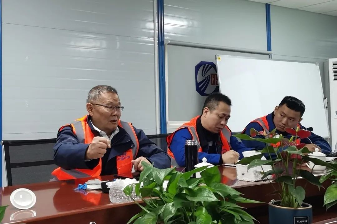 何清华亲临中铁山河盾构施工项目指导工作